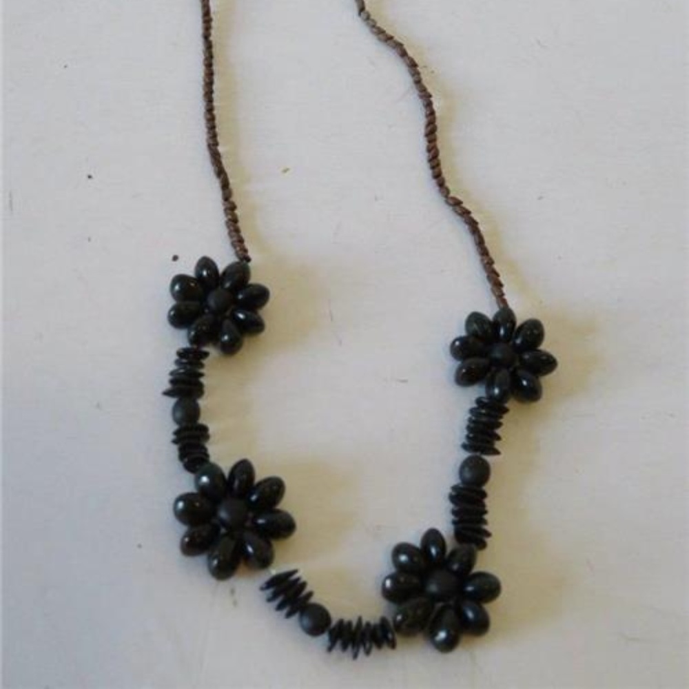 SHAG BOHEMIAN HIPPIE FLORAL NECKLACE